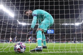 欧联清晨再迎强敌，克里夫兰骑士复出首秀，主帅态度——球迷炸锅，医务组通报恢复(克里夫兰骑士vs波士顿凯尔特人)-开云体育下载