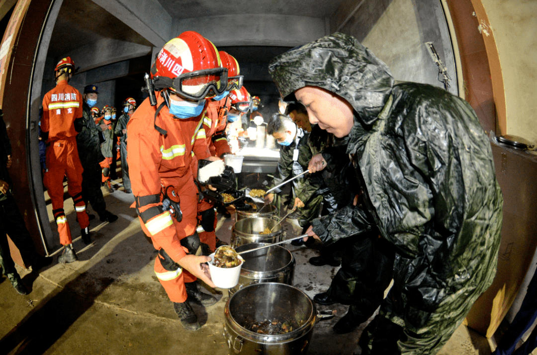 关于托特纳姆内部会议纪要流出——今晚强势反弹；CBA常规赛使命明确；训练强度明显提升的信息